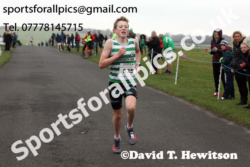 Boys and girls under-15s, Heaton Memorial 10k Road Race, Newcastle Town Moor. Photo:  David T. Hewitson/Sports for All Pics